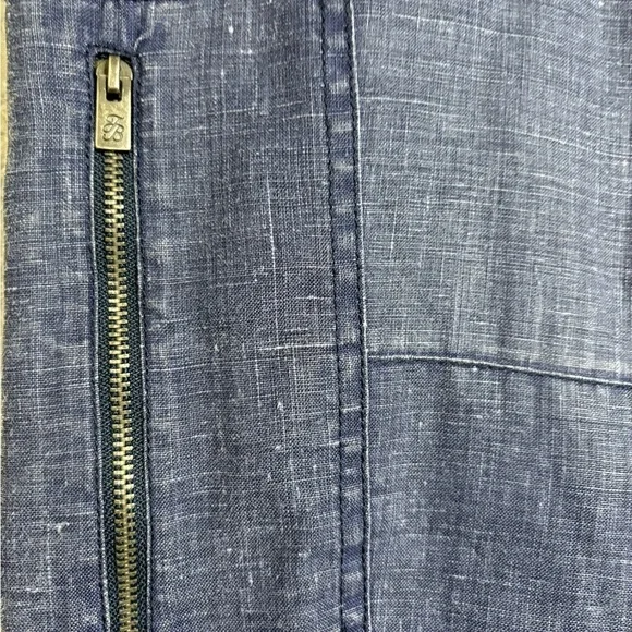 Tommy Bahama Blue Washed Linen Cargo Cropped Pants. Front, Back Pockets, Zipper - Picture 2 of 11